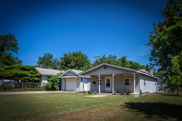 Photo 7 — 601 W Main Street, Tecumseh, OK 74873