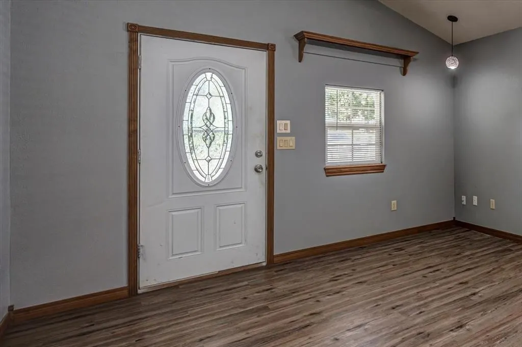 Photo 8 — 601 W Main Street, Tecumseh, OK 74873