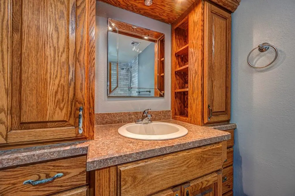 Photo 18 — 601 W Main Street, Tecumseh, OK 74873