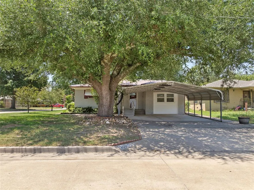 Photo 34 — 2001 NW Robison Street, Ardmore, OK 73401
