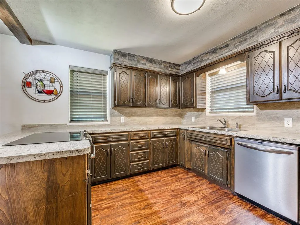 Photo 3 — 1209 N Sterling Avenue, Oklahoma City, OK 73127
