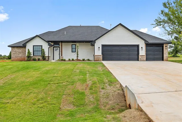 Front exterior — 2908 Redwood Court, Newcastle, OK 73065