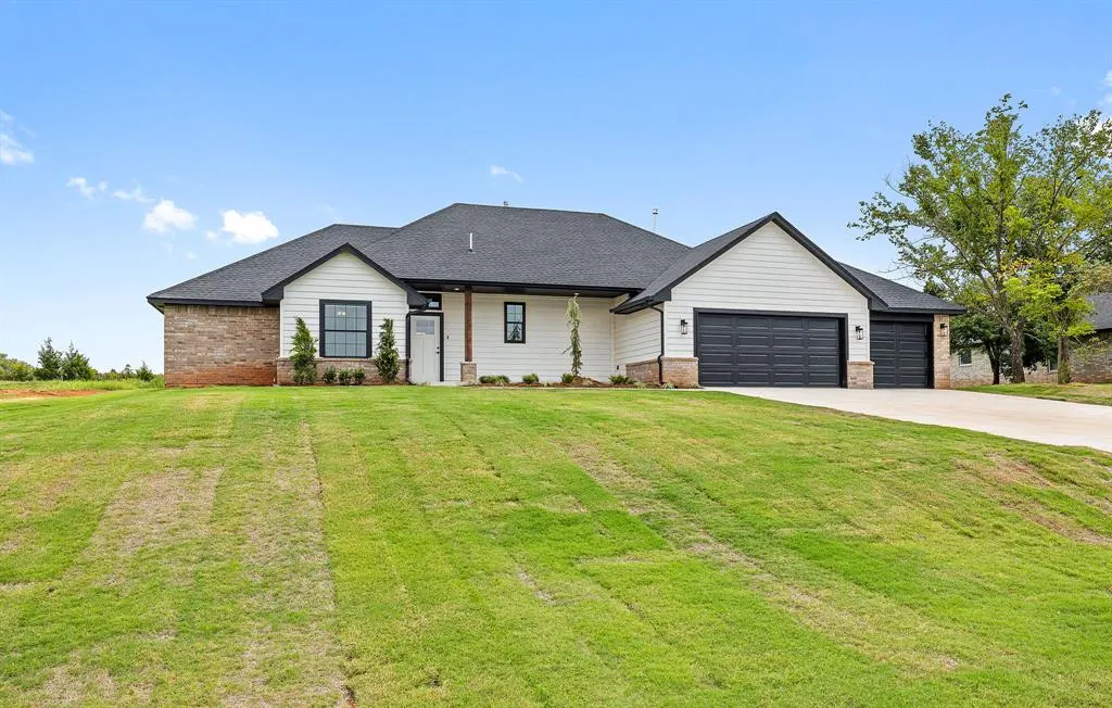 Photo 3 — 2908 Redwood Court, Newcastle, OK 73065