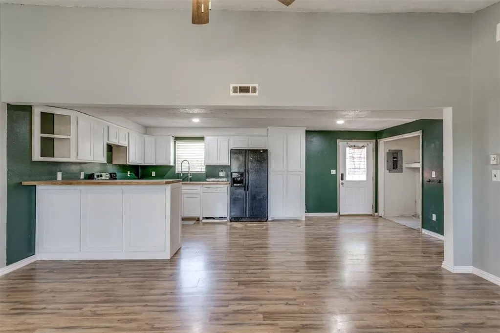 Photo 7 — 9401 Whitebrook Street, Norman, OK 73026