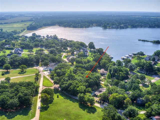 Photo 2 — 49 W Shore Drive, Arcadia, OK 73007