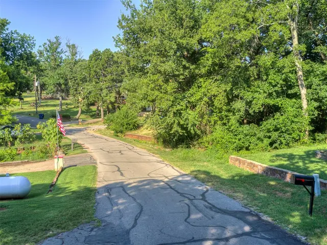 Photo 4 — 49 W Shore Drive, Arcadia, OK 73007
