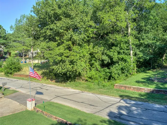 Photo 6 — 49 W Shore Drive, Arcadia, OK 73007