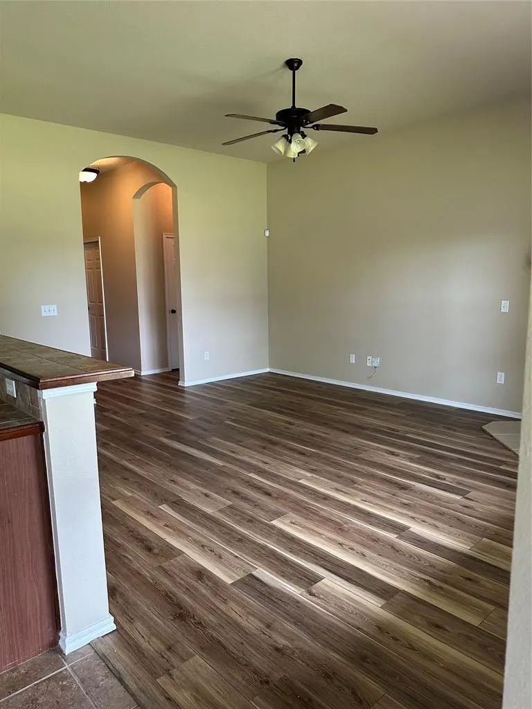 Photo 12 — 8001 John Robert Drive, Oklahoma City, OK 73135