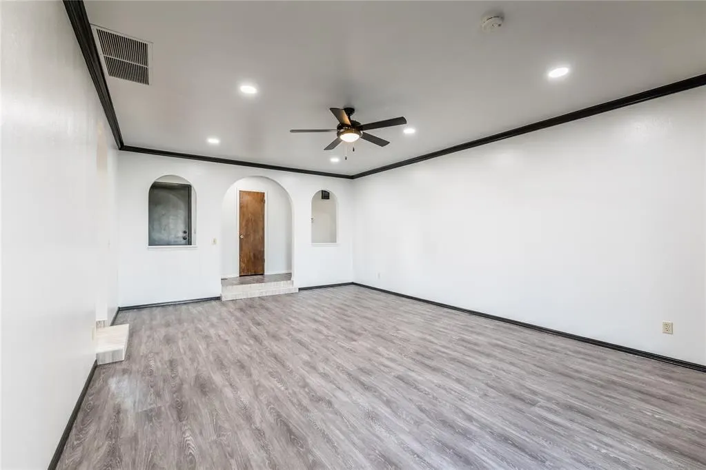 Photo 3 — 1700 E RIDGEWAY Street, Weatherford, OK 73096