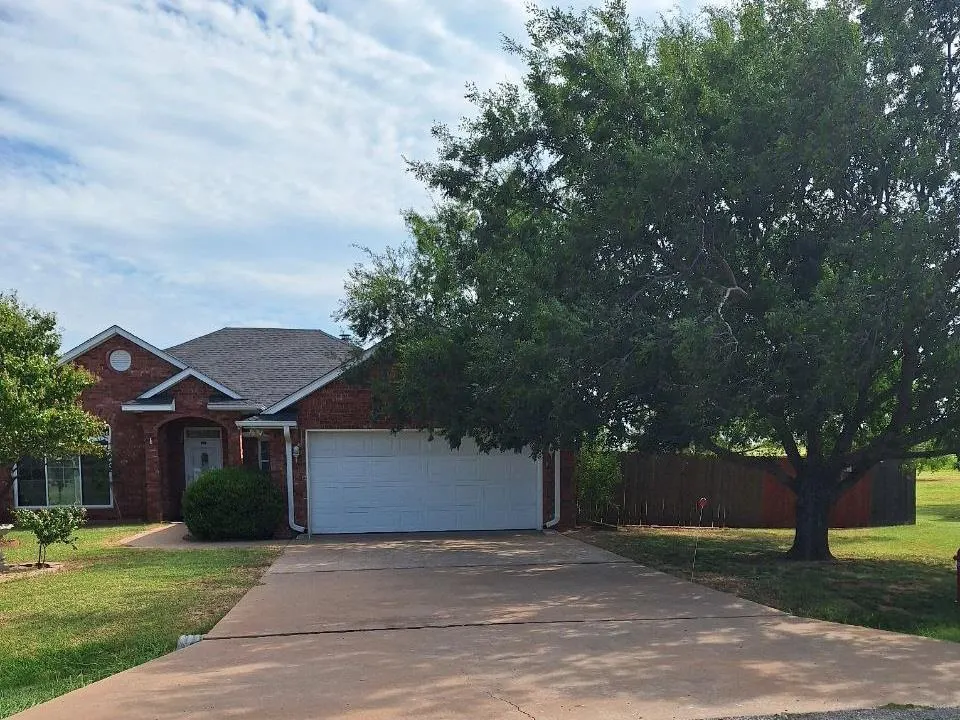 Photo 5 — 7 NW Havenshire Circle, Lawton, OK 73505