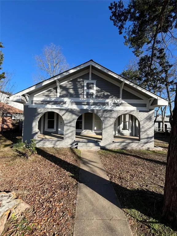 Front exterior — 304 N Broadway Street, Broken Bow, OK 74728