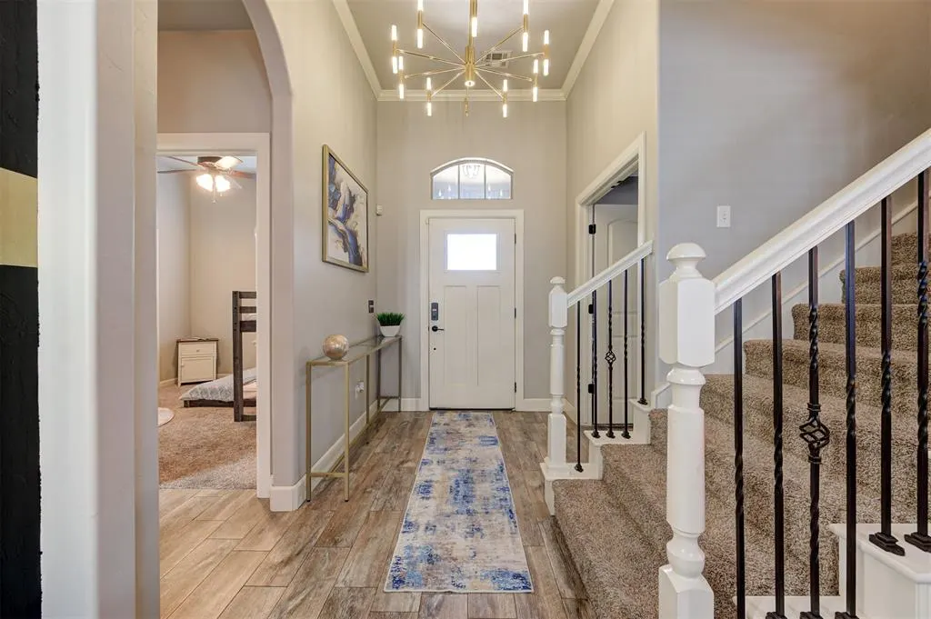 Photo 5 — 5700 St James Place, Oklahoma City, OK 73179