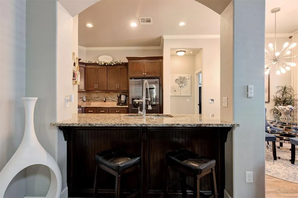 Photo 11 — 5700 St James Place, Oklahoma City, OK 73179