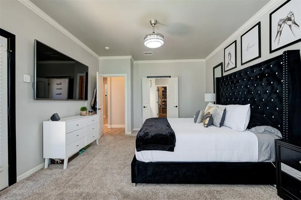 Photo 21 — 5700 St James Place, Oklahoma City, OK 73179