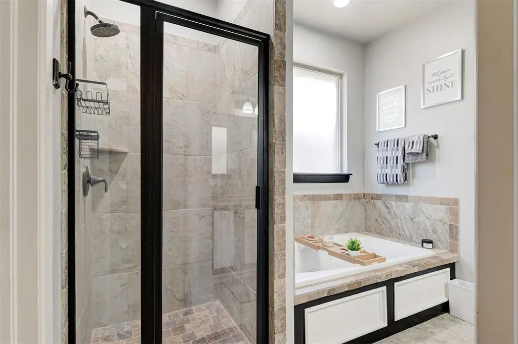 Photo 23 — 5700 St James Place, Oklahoma City, OK 73179