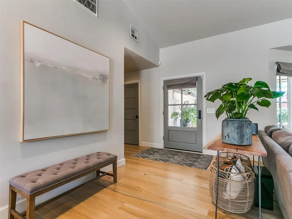 Photo 2 — 2713 NW 55th Place, Oklahoma City, OK 73112