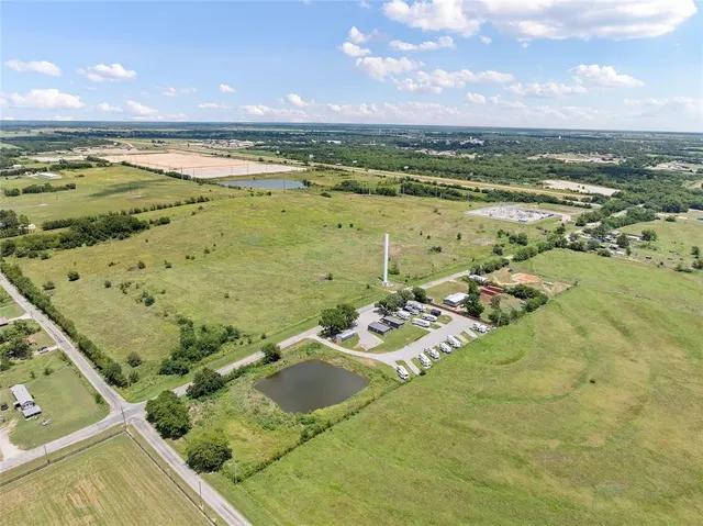 Photo 3 — 11889 Indian Trails Road, Marietta, OK 73448
