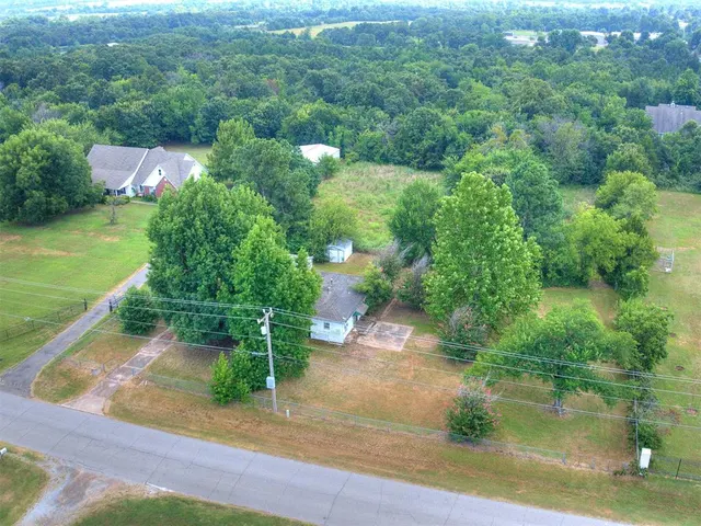 Photo 8 — 15012 NE 36th Street, Choctaw, OK 73020