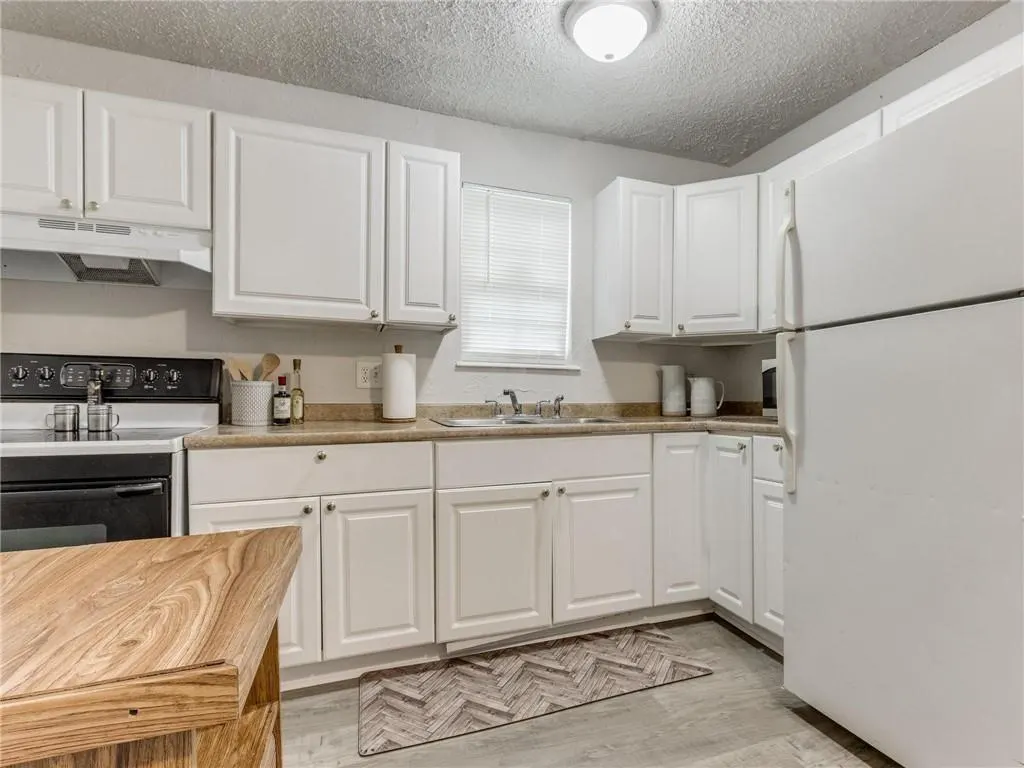 Photo 14 — 1801 NW 8th Street, Oklahoma City, OK 73106
