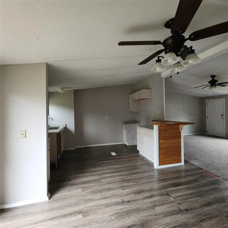 Photo 9 — 705 W Locust Street, Tecumseh, OK 74873