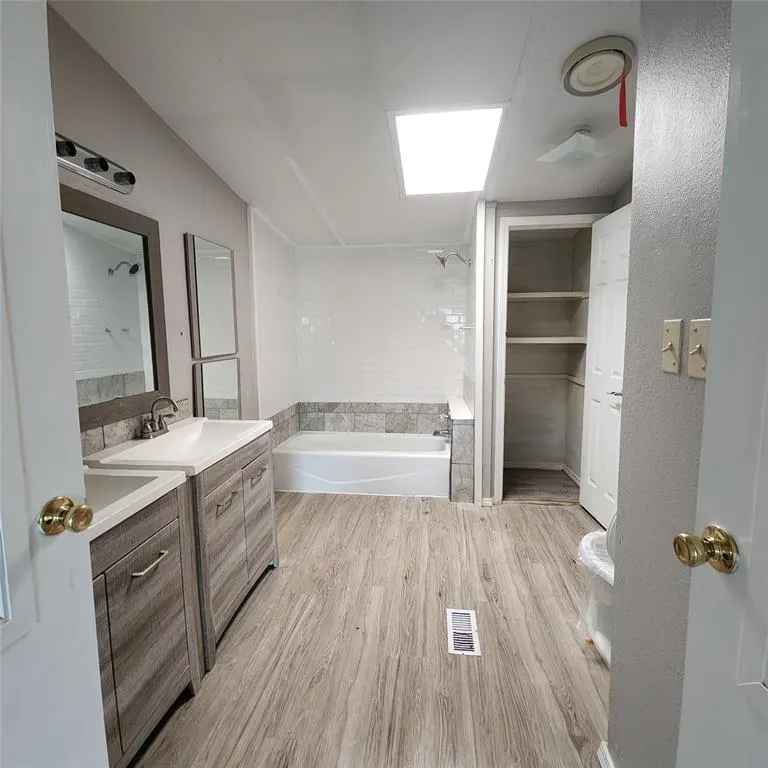 Photo 13 — 705 W Locust Street, Tecumseh, OK 74873