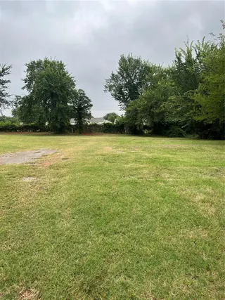 Sold home at NE 33rd Street
