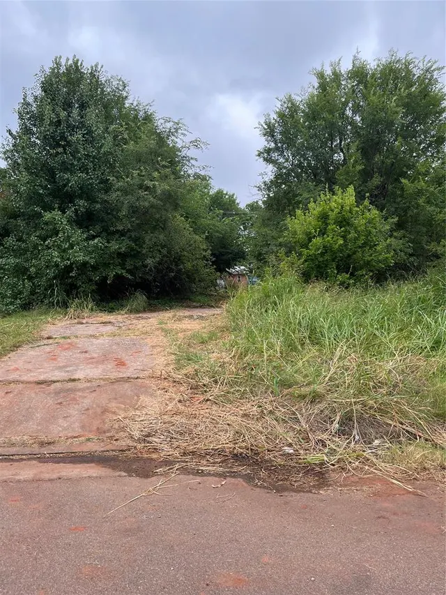 Photo 2 — 1608 E Hill Street, Oklahoma City, OK 73111