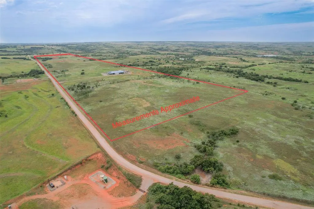 Photo 2 — 10509 N 1970 Road, Elk City, OK 73644