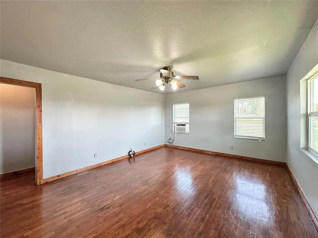 Photo 9 — 302 S Leo Avenue, Shawnee, OK 74801