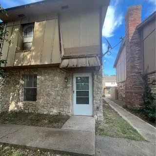 Sold home at 822 Greenvale Road