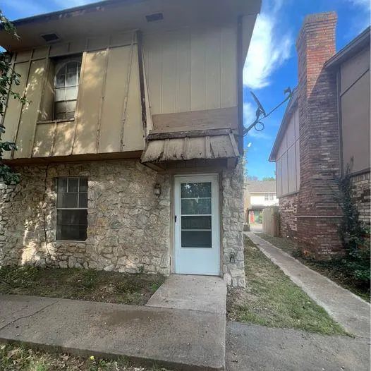 Front exterior — 822 Greenvale Road, Oklahoma City, OK 73127