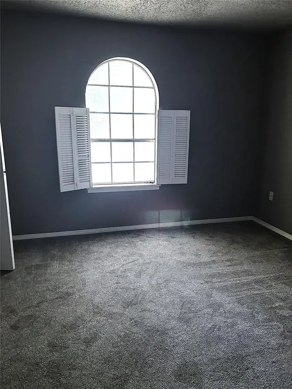 Photo 10 — 822 Greenvale Road, Oklahoma City, OK 73127