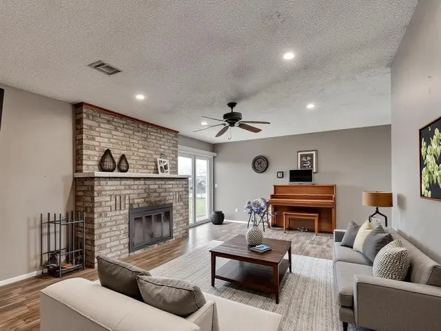 Photo 4 — 14400 W Cooksey Road, Crescent, OK 73028