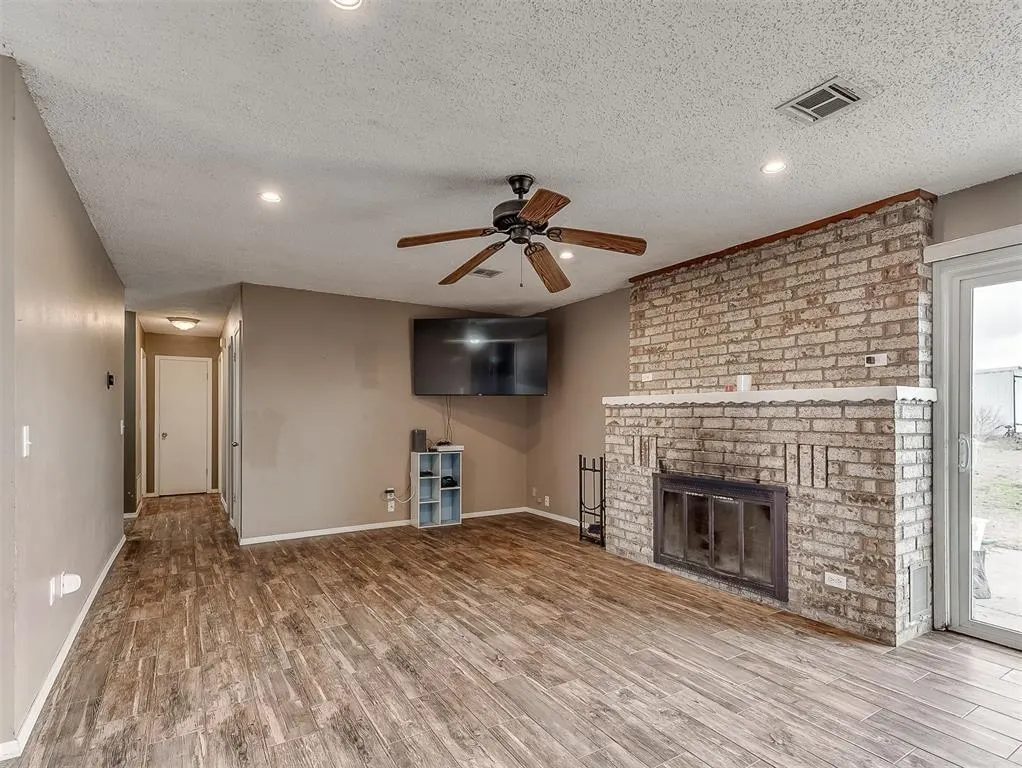 Photo 5 — 14400 W Cooksey Road, Crescent, OK 73028