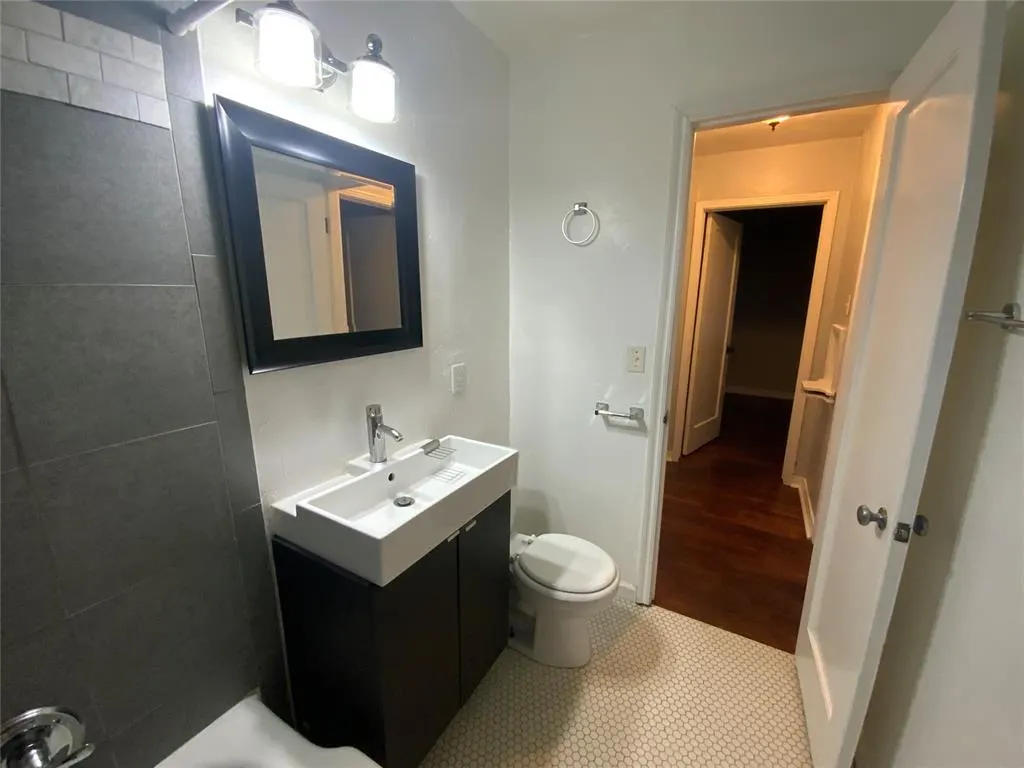 Photo 12 — 7110 NW 43rd Street, Bethany, OK 73008