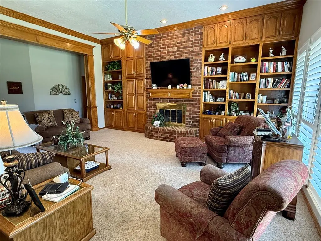 Photo 5 — 2308 Sunup Place, Clinton, OK 73601