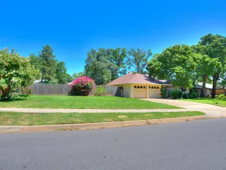 Sold home at 5015 NW 19th Street