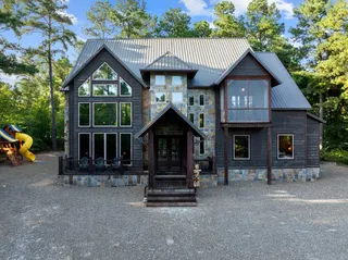 Sold home at 387 Oak Stone Lane