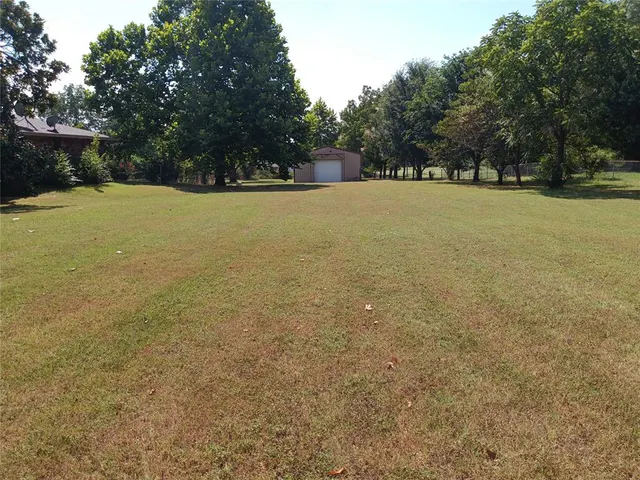 Photo 4 — 19506 Persimmon Lane, Tecumseh, OK 74873