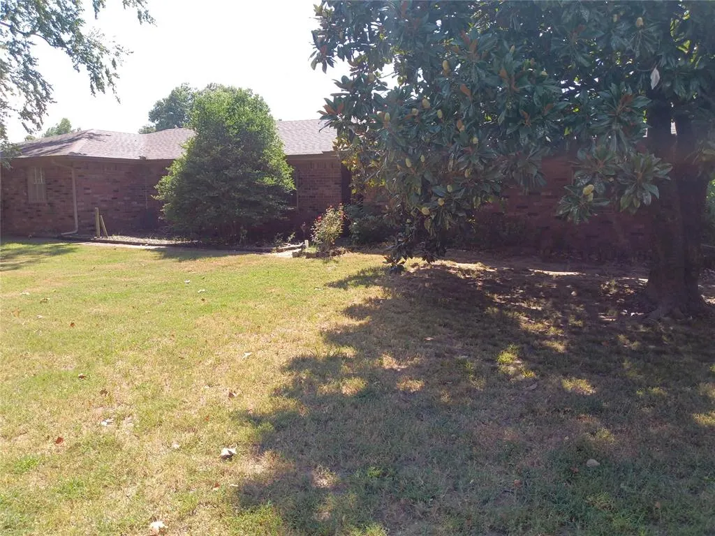Photo 5 — 19506 Persimmon Lane, Tecumseh, OK 74873
