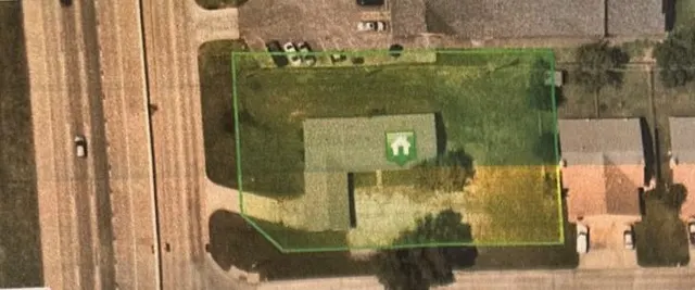 Photo 2 — 2100 N broadway Street, Moore, OK 73160