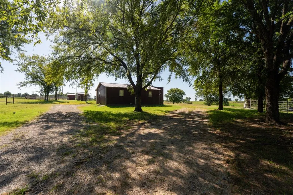 Photo 4 — 98038 N 3745 Road, Okemah, OK 74859
