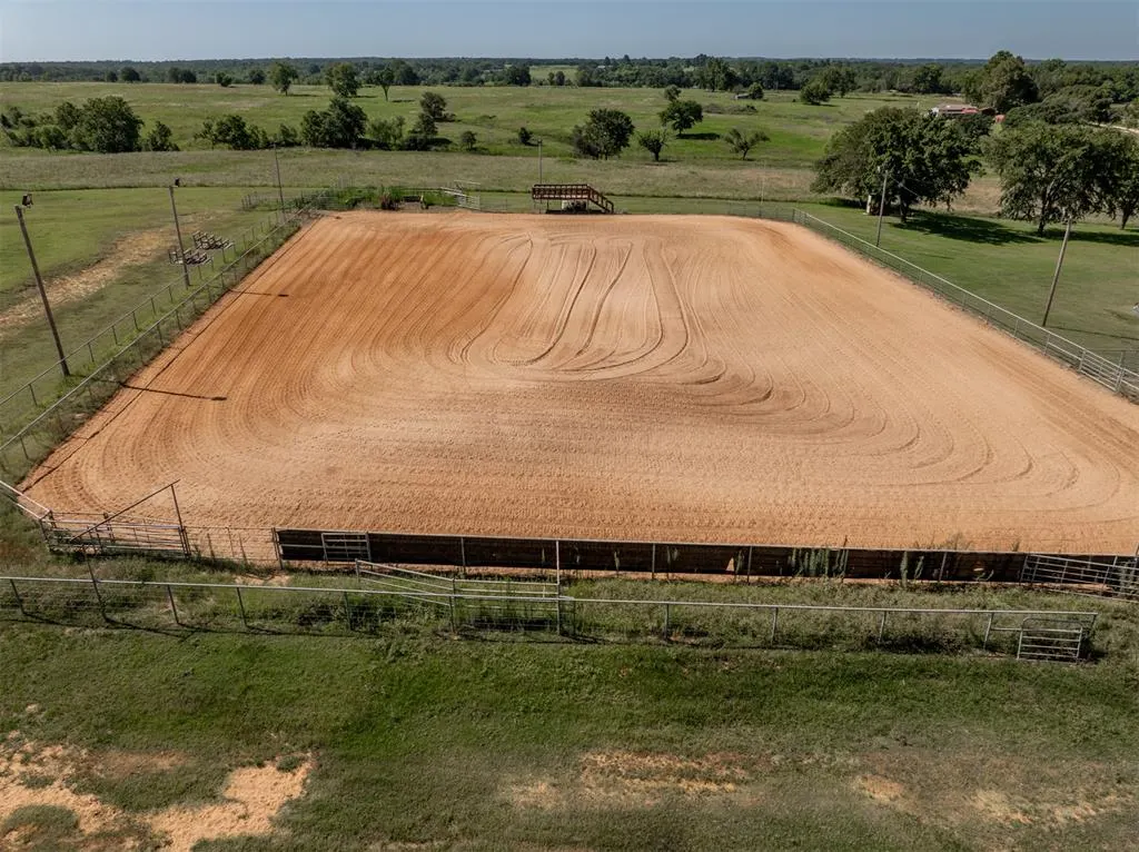 Photo 11 — 98038 N 3745 Road, Okemah, OK 74859