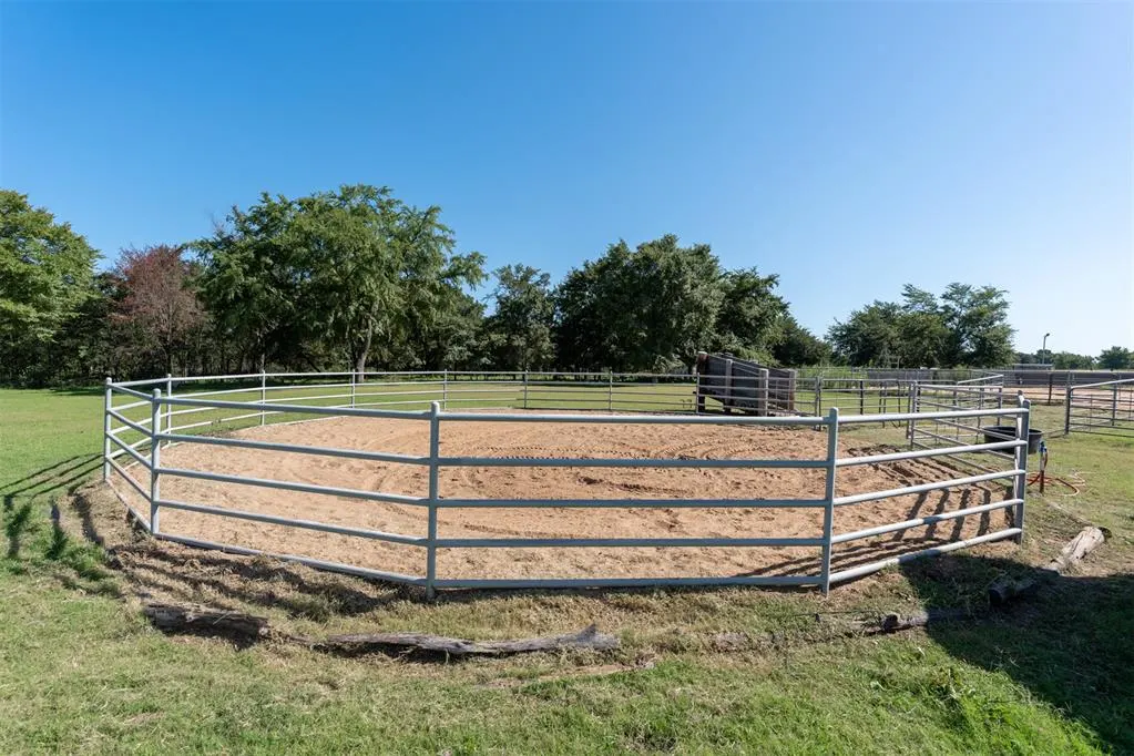 Photo 33 — 98038 N 3745 Road, Okemah, OK 74859