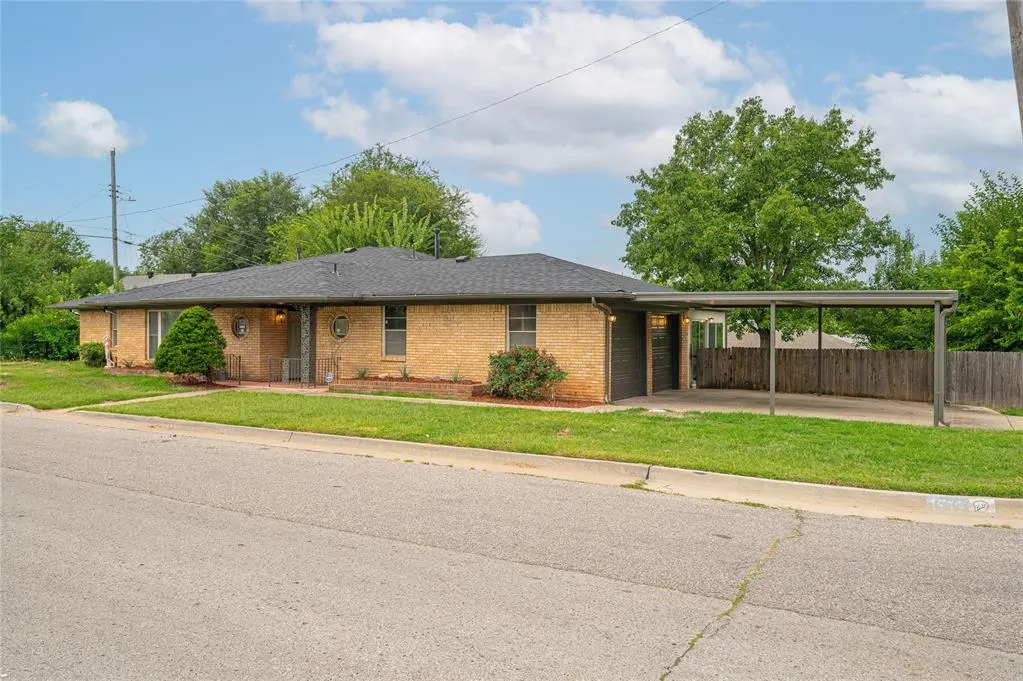 Photo 3 — 1715 Edwards Avenue, Oklahoma City, OK 73111