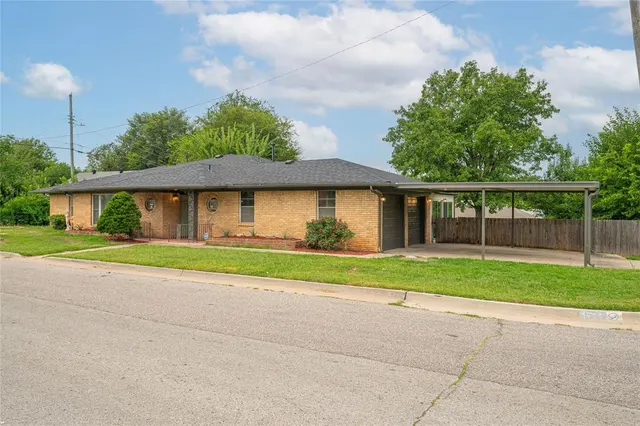 Photo 3 — 1715 Edwards Avenue, Oklahoma City, OK 73111