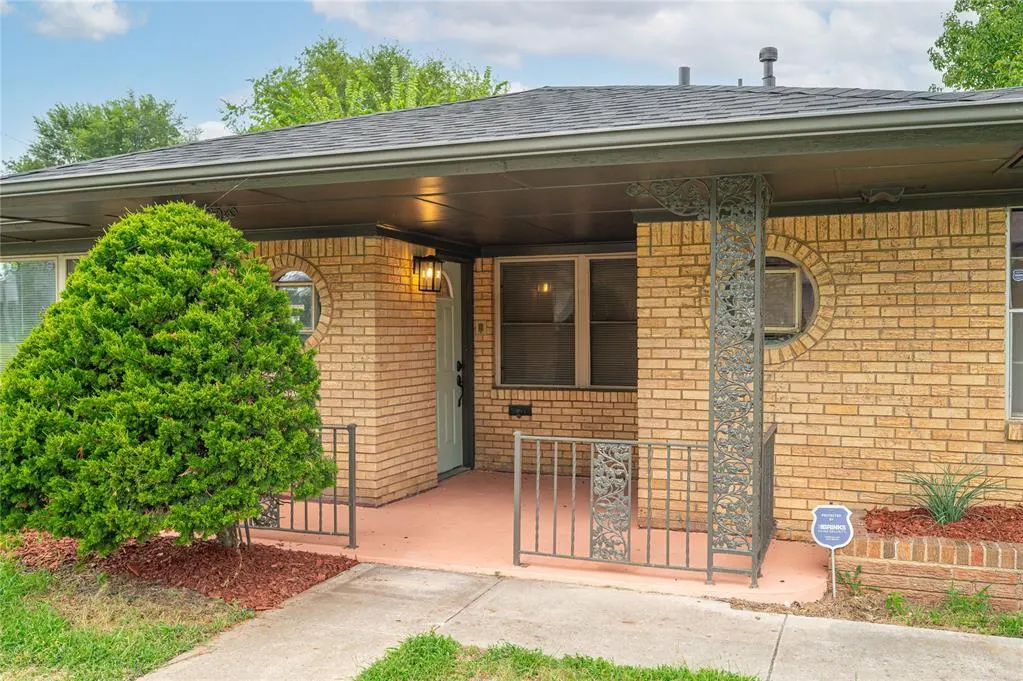Photo 5 — 1715 Edwards Avenue, Oklahoma City, OK 73111