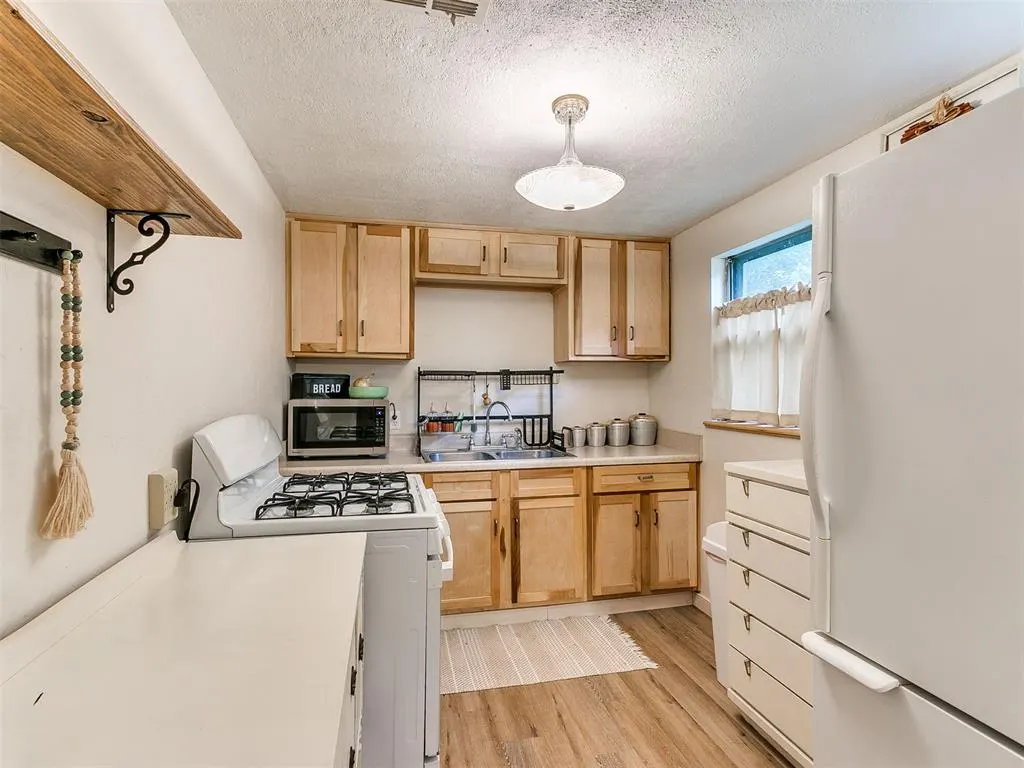 Photo 11 — 419 E Ash Street, Lexington, OK 73051