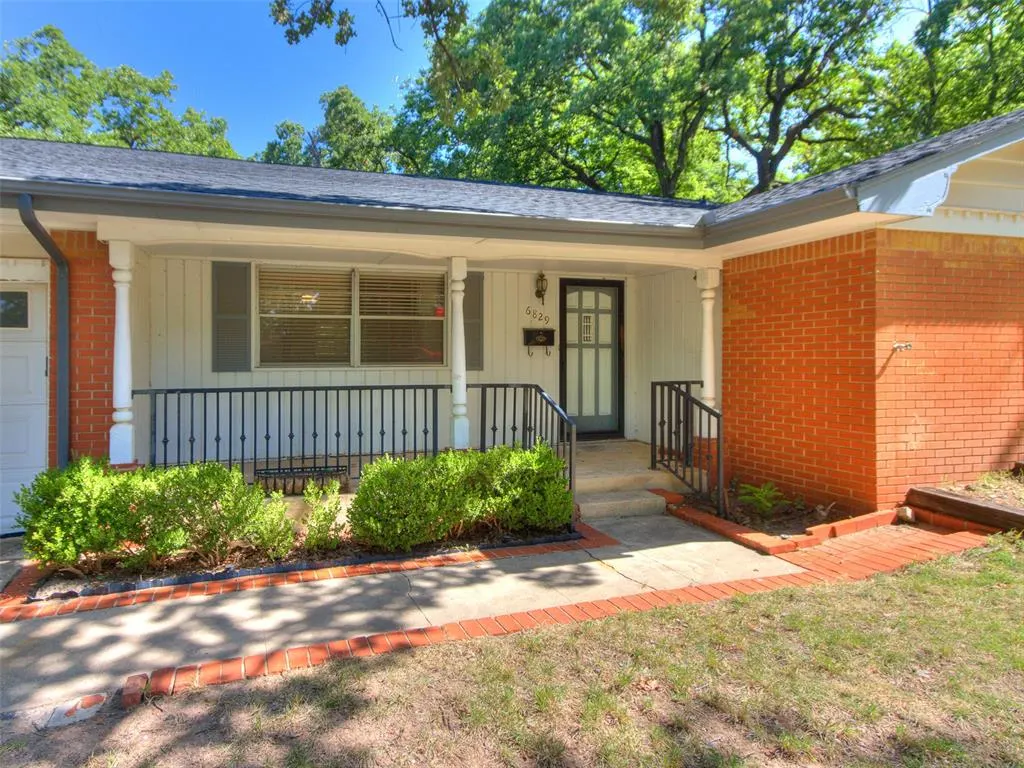 Photo 2 — 6829 NW 27th Street, Bethany, OK 73008