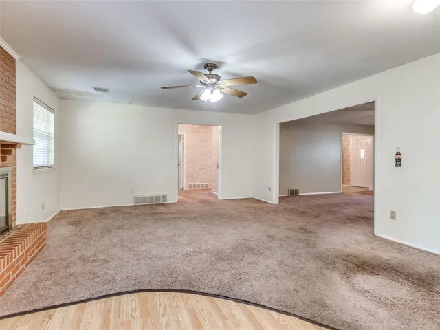 Photo 7 — 6829 NW 27th Street, Bethany, OK 73008